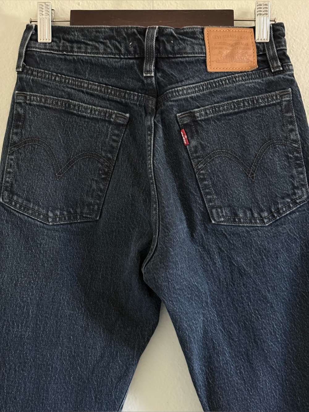 LEVI’S Wedgie Straight Button Fly Jeans | Rough Tide Deep Dark Indigo | Size 24